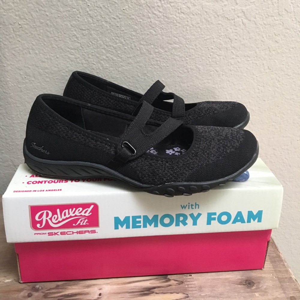 Skechers Black Flats Size 6.5